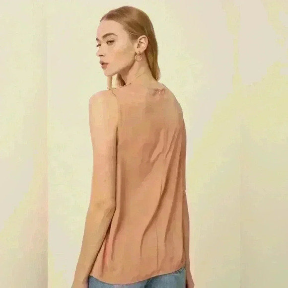 Sleeveless blouse - Picture 4 of 4